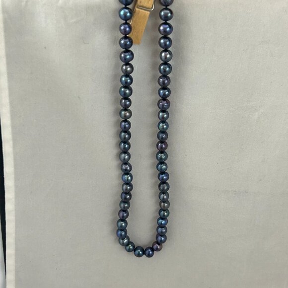 Black Pearls w/14k Clasp - Picture 2 of 5